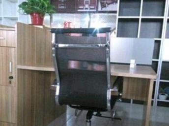 上海辦公用品特價直銷 老板桌、辦公桌、會議桌、電腦桌、經(jīng)理桌、培訓(xùn)桌一站式采購指南